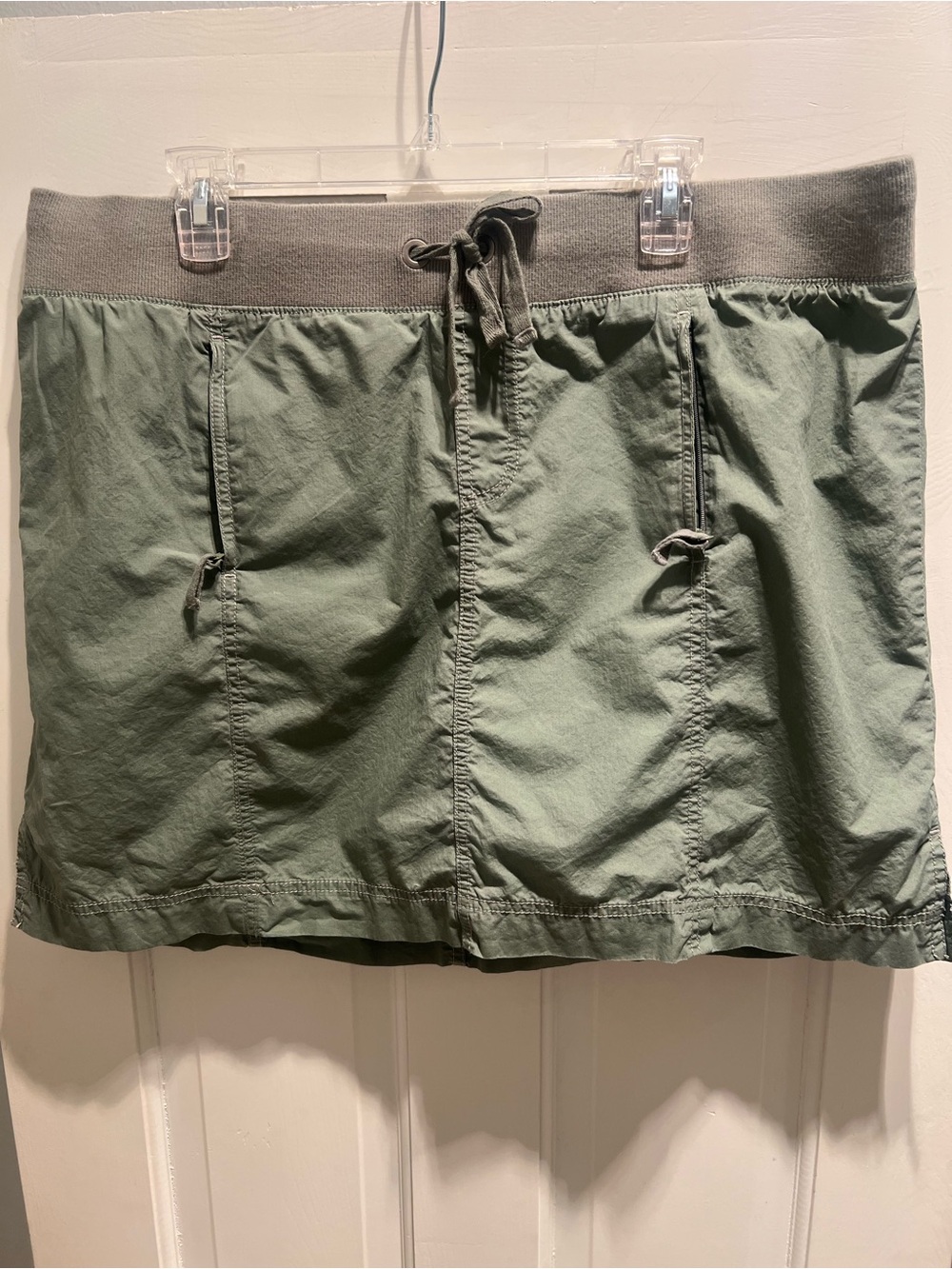 Merona Women’s Olive Drawstring Skirt with shorts built in size XXL